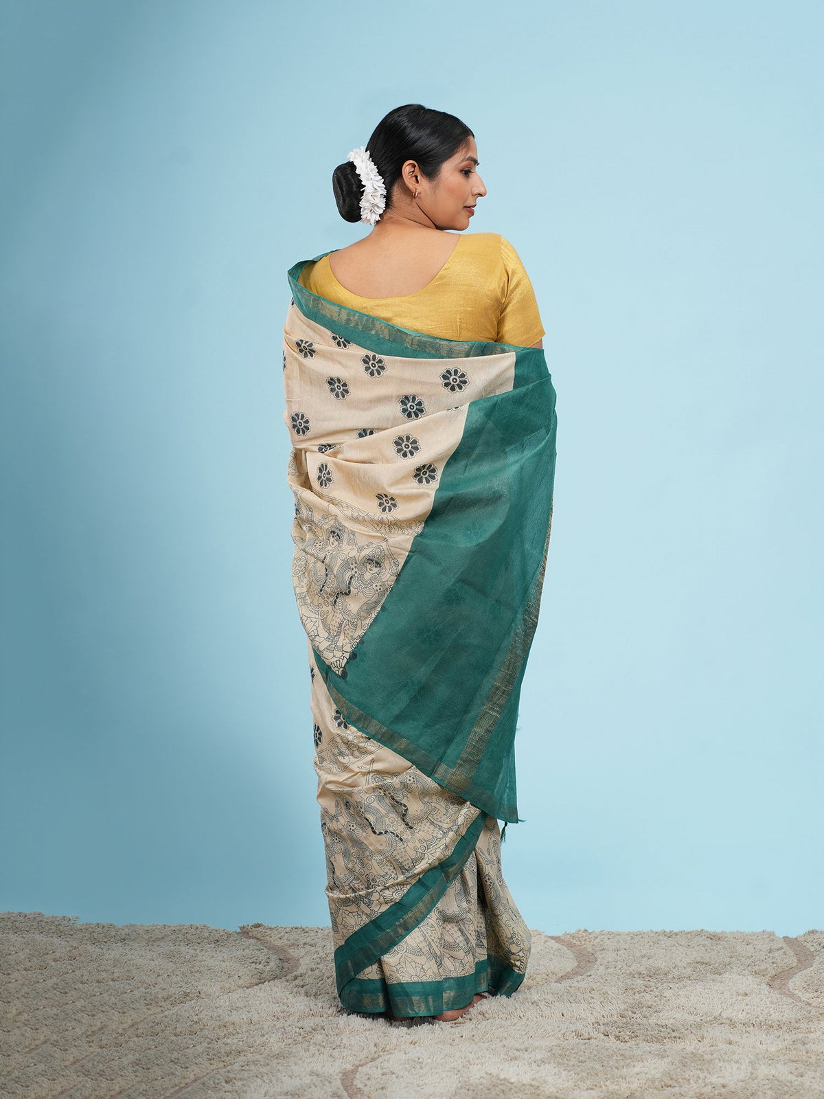Ivory Vegan Silk Kalamkari-inspired saree, drape and fall, Srikalahasti vs Machilipatnam Kalamkari — Koshnika